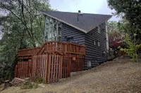 Mountain Escape w/ AC Near Village w/ Private Lake Trail Access, Deck & BBQ - Gym
