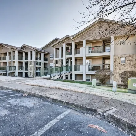 Family-Friendly Branson Condo w/ Outdoor Pool!