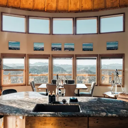 Luxury Off-Grid Yurt: Hot Tub, Epic Views, WiFi, 10 Mins from Cripple Creek!