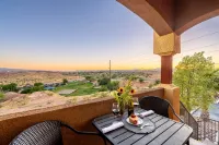 The Oasis - Golf - Pool - Hot Tub - Condo with a View. - Wifi
