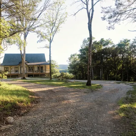 Huckleberry Hollow, secluded home in the woods, wraparound porch, soaker tub!