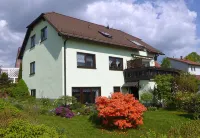 Comfortable apartment high above Dresden at the top of the Elbe valley - Homestays