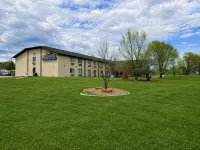 Baymont by Wyndham Hot Springs - 2 estrellas