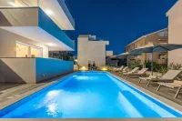 Pool Apartments Villa Meteorite - Meerblick