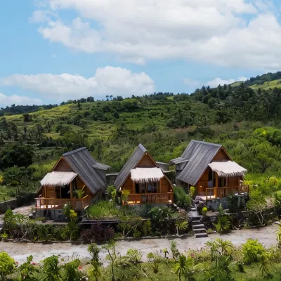 Cozzy Villa Janggur Baud Hill Nusa Penida โรงแรมใกล้เนินเขา Bukit Teletubbies