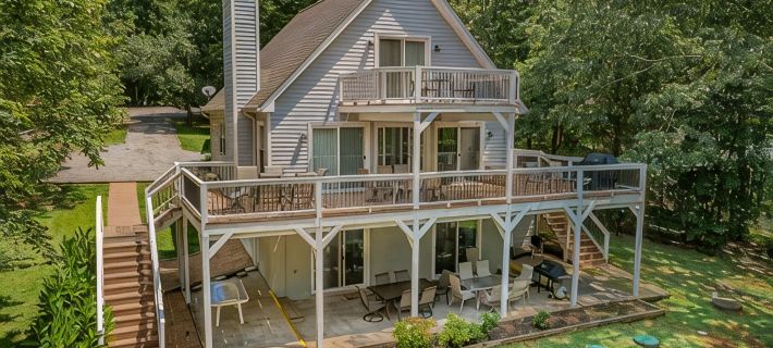Beautiful Lake Front in Quiet Cove, Convenient to Boat Ramp, Dining & Shopping Hotels in Warren County