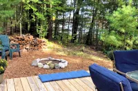 Cozy Lakefront Cabin Near Interlochen - Chalets