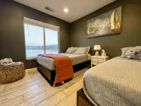 Stunning 5 Bedroom Home: Breathtaking Views in Sparks Marina - Reno - 3-Star