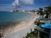 3 Br/3 Bath. Sint Maarten Direct Beachfront & Private Pool!  from 250/nt!! - 2-Star