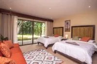 9 Br Luxury Oceanfront Villa South End of Jaco Beach, Nicest Part of Jaco Beach! - Boutique