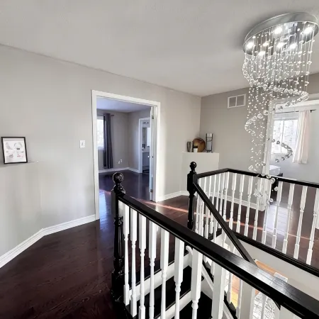 Spacious 5 Bedroom Home in Cambridge