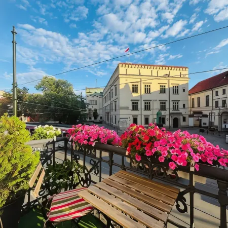 Krakow Apartments & Rooms