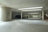 カーダノ ホテル マルペンサ - 駐車場