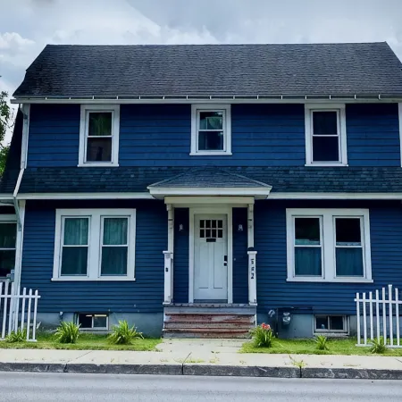 Oneonta NY Urban Farmhouse