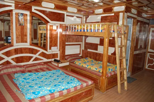 Hotel Gulmarg Regency - Bãi đậu xe