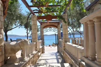 Villa Segetski dvori - Tradition since 1964 Hotels in Marina