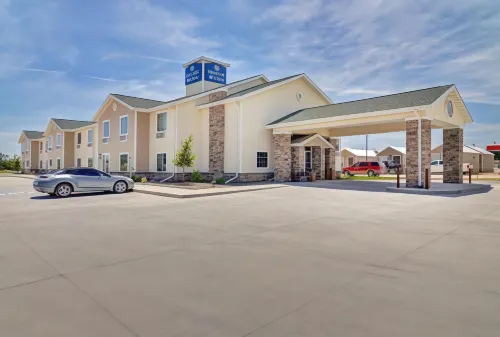 Cobblestone Inn & Suites - Big Lake Hotels in Big Lake
