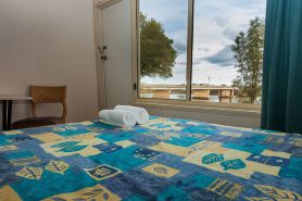 Moruya Waterfront Hotel Motel
