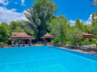 Green Tropical Village Hotels in Pangkal Lalang