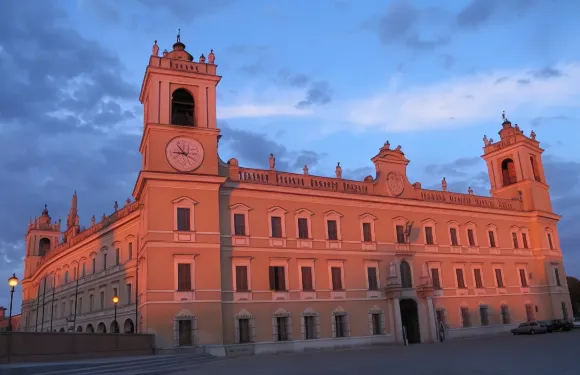 梅里迪雅納阿菲塔卡梅爾酒店