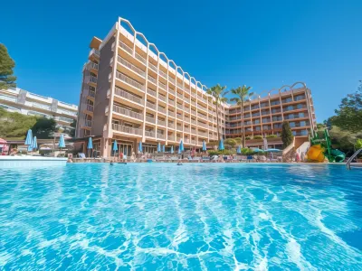 Golden Avenida Family Suites Hotel di Salou