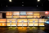 Furama Silom Hotel - bar