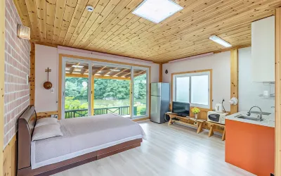 Boeun Supsogui Hayan Pension