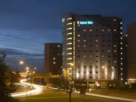 Ibis Leeds Centre Marlborough Street Отели рядом с достопримечательностью «O2 Academy Leeds»