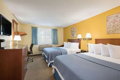 Days Inn by Wyndham Greenfield