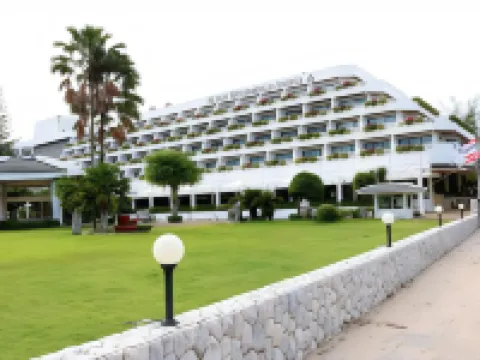 The Cha Am Methavalai Hotel チャアムのホテル