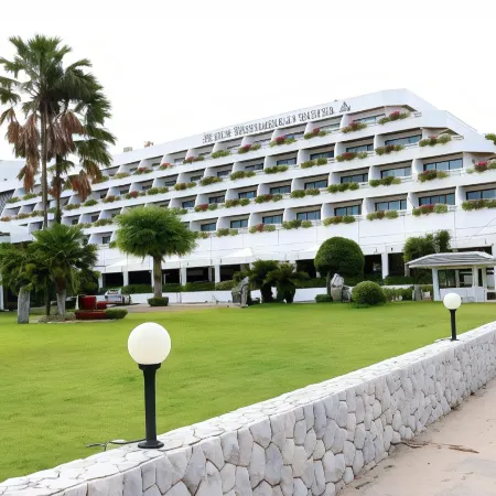 The Cha Am Methavalai Hotel