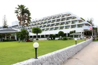 The Cha Am Methavalai Hotel Hotel in zona Simantra Private Villas