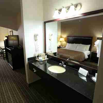 Quality Suites, Ft Worth Burleson Rooms