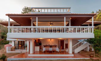 Baan Khunying - Secluded Phuket Beachfront Villa