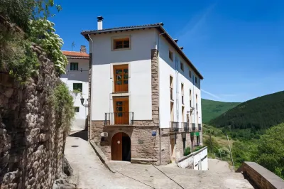 Posada Hoyos de Iregua Hotels in Anguiano