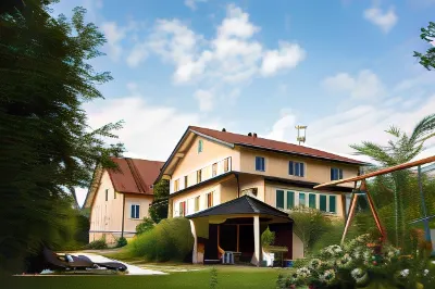 Gästehaus Zehmerhof Hotels in Forstern