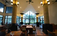 Seastar Hotel and Service Apartment