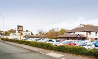 Premier Inn Wirral (Childer Thornton)