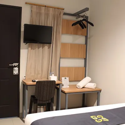 Ghurfati Hotel Mangga Besar Hotels near Wayang Museum