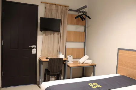 Ghurfati Hotel Mangga Besar Отели рядом со станцией Jakartakota Station