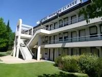HÔTEL PREMIERE CLASSE AVIGNON SUD - Parc des Expositions Hôtels à : Avignon