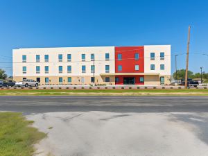 Studio 6 Suites Texas City, TX – I-45 South