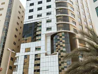 Crystal Plaza Al Majaz Hotel Hotels near Al Qasimia University
