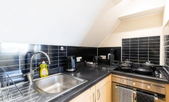 Velvet 2-Bedroom Apartment Clock House - Hoddesdon