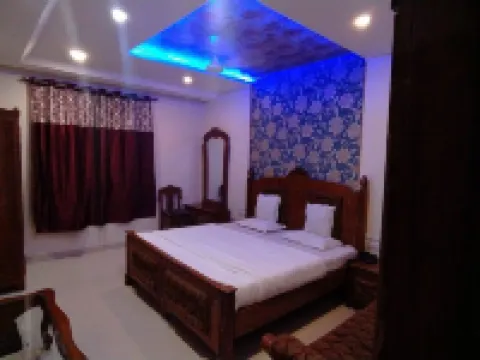 烏蘭伊斯拉姆普爾沙利馬爾行政酒店 桑格利酒店