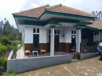 Elen Homestay by ABM Hotell i Ngadisari