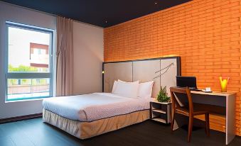 Onomo Hotel Conakry - Housity