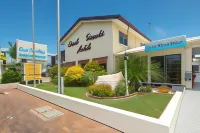 Coral Sands Motel