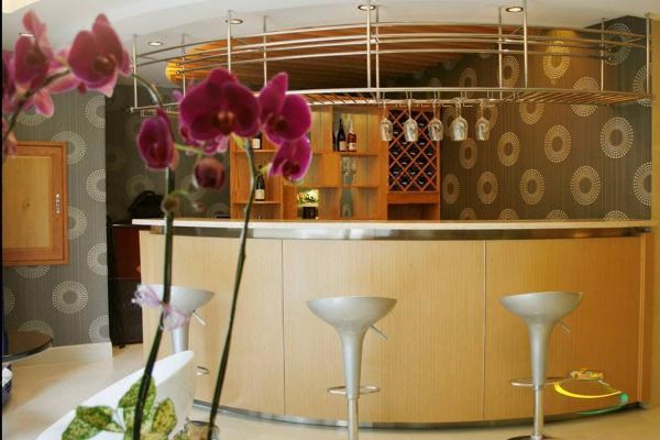 Universe Hotel(Khách sạn Hoàn Vũ)_4