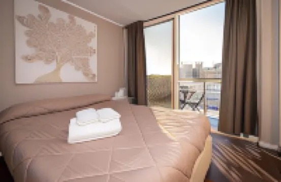 加富爾 R&B Cconfort hotels